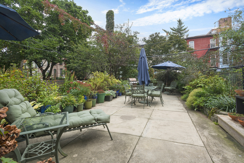 245 12th Street Brooklyn, NY 11215 - Photo 7 of 8