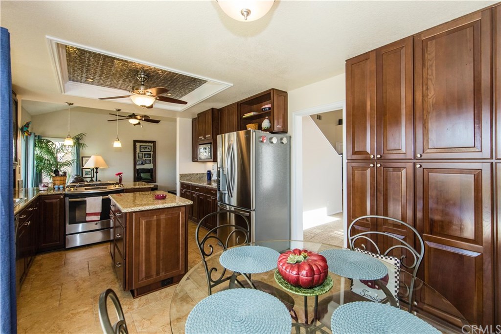 15 Bella Minozza Lake Elsinore, CA 92532 - Photo 26 of 57