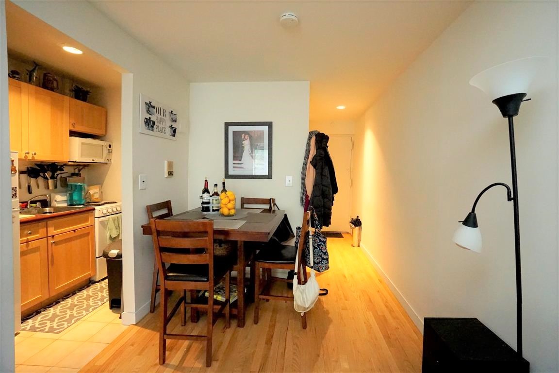 312 East 85th Street, Unit 4B Manhattan, NY 10028 - Photo 2 of 5