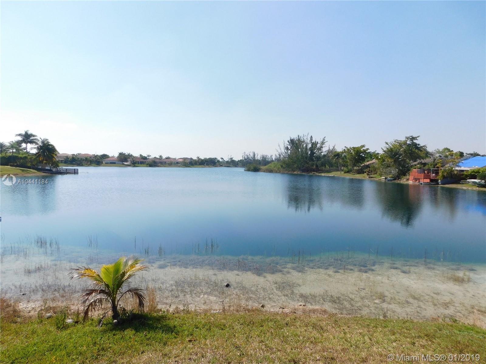 1576 Egret Road Homestead, FL 33035 - Photo 4 of 33 Gallery Image 4