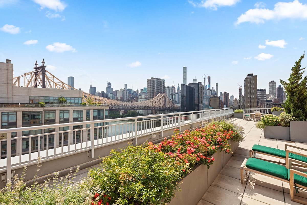 Riverwalk Landing 425 Main St, Manhattan, NY 10044 - Photo 4 of 4