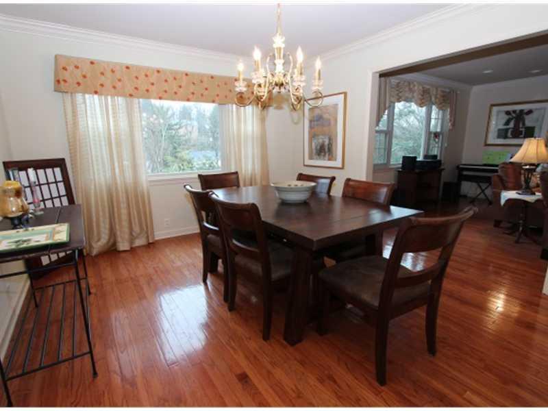 837 Elm Spring Road Mt. Lebanon, PA 15243 - Photo 5 of 13 Gallery Image 5