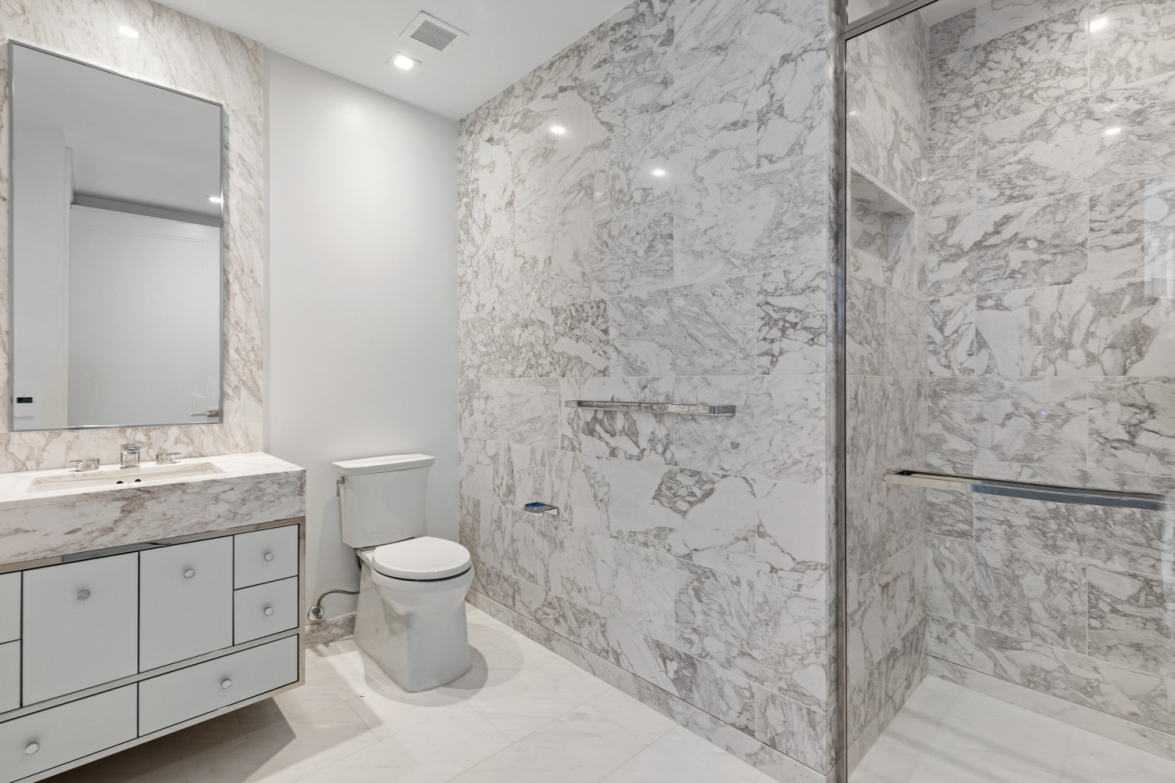 138 East 50th Street, Unit 27B Manhattan, NY 10022 - Photo 4 of 9