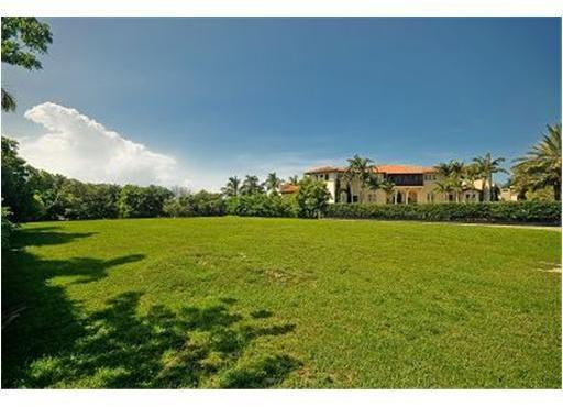 820 Mashta Place Key Biscayne, FL 33149 - Photo 7 of 9