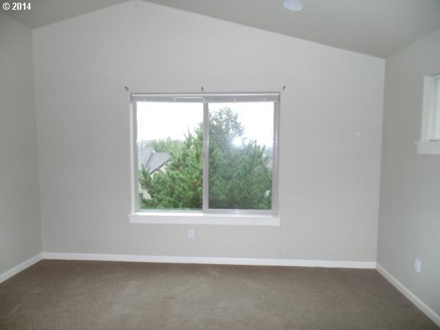 15523 Southwest Stone Ridge Circle Beaverton, OR 97007 - Photo 7 of 11 Gallery Image 7