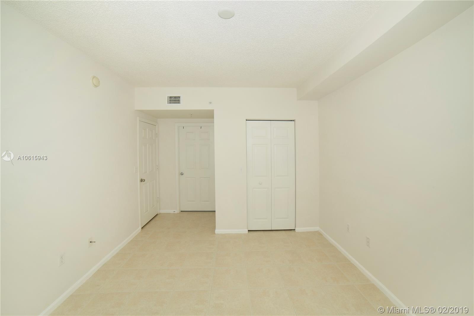 17100 North Bay Road, Unit 1514 Sunny Isles Beach, FL 33160 - Photo 26 of 38
