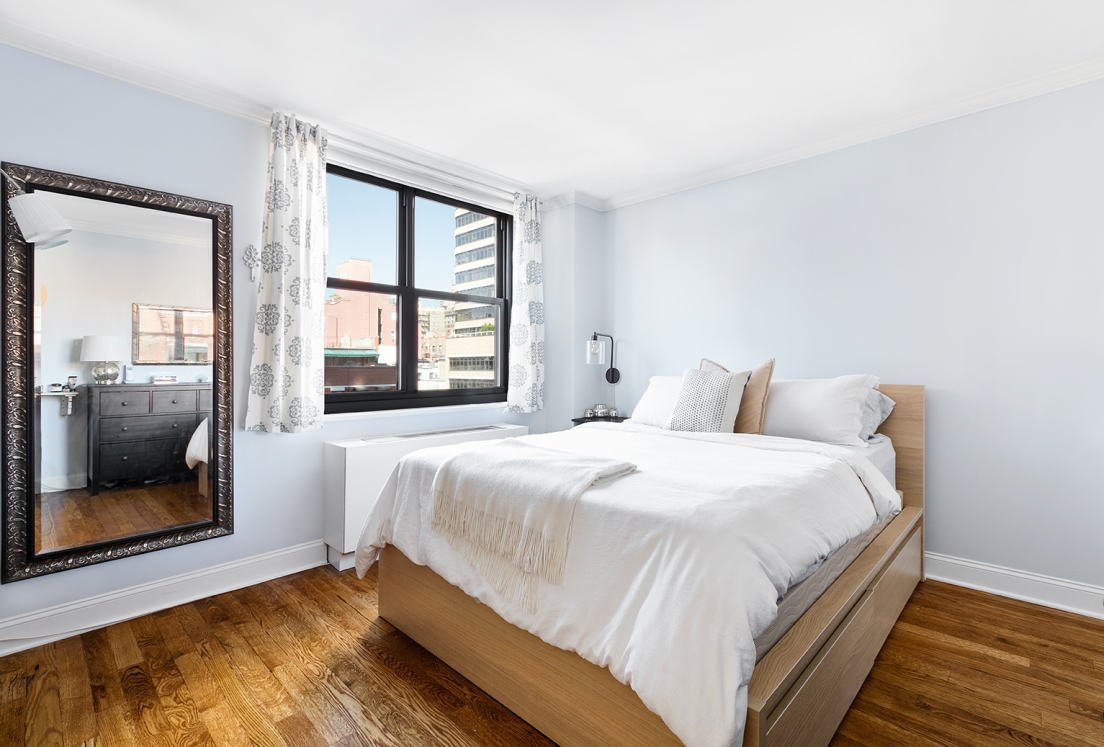 200 East 90th Street, Unit 7A Manhattan, NY 10128 - Photo 3 of 6