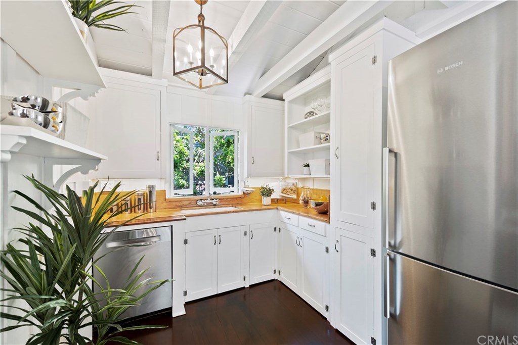 249 Cypress Drive Laguna Beach, CA 92651 - Photo 9 of 42