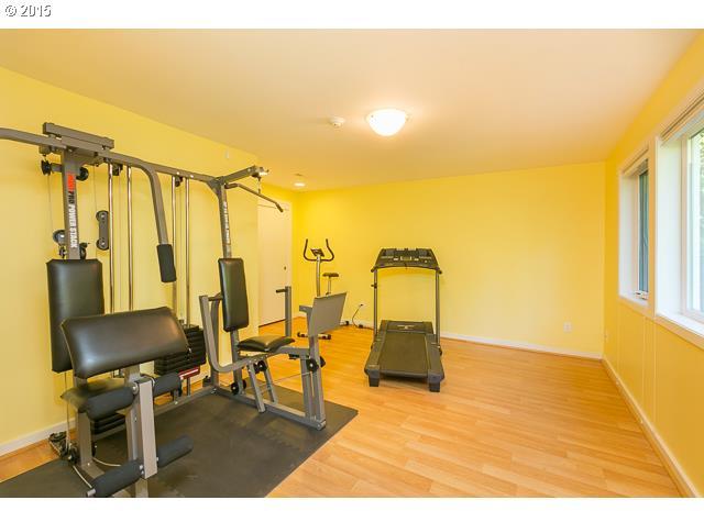 1110 Southwest Comus Street Portland, OR 97219 - Photo 14 of 16 Gallery Image 14
