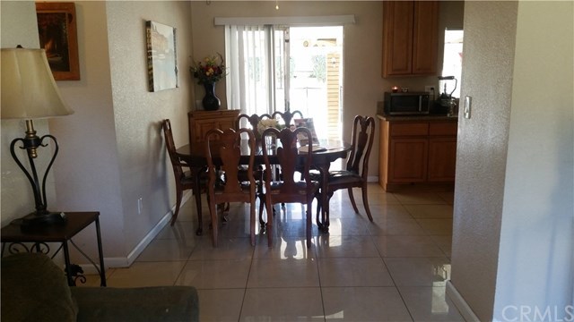 428 South Meridian Avenue Rialto, CA 92376 - Photo 4 of 7