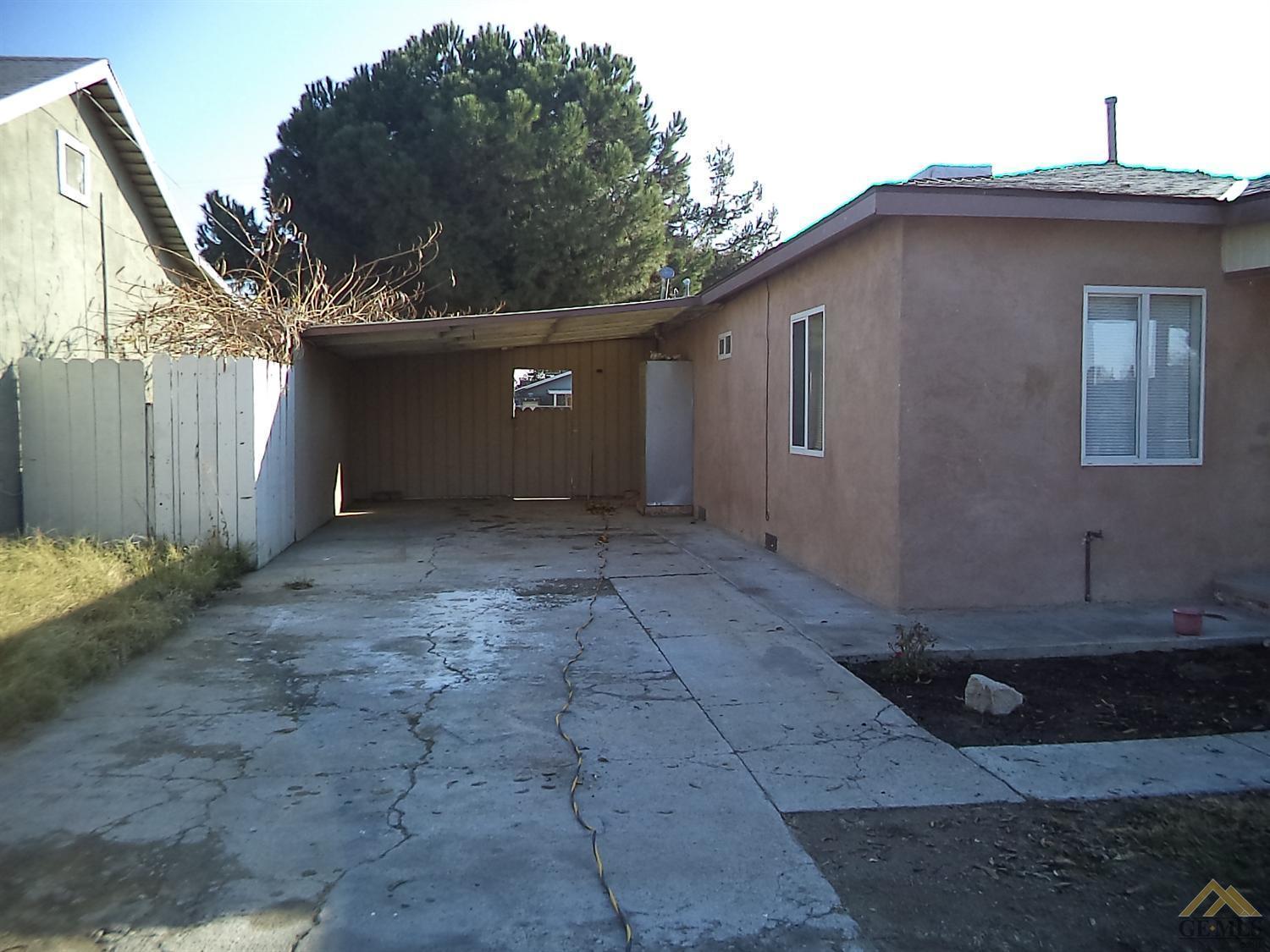 1304 Sequoia Drive Bakersfield, CA 93308 - Photo 16 of 17