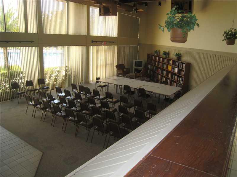 11562 Southwest 109th Road, Unit 35W Miami, FL 33176 - Photo 12 of 17 Gallery Image 12