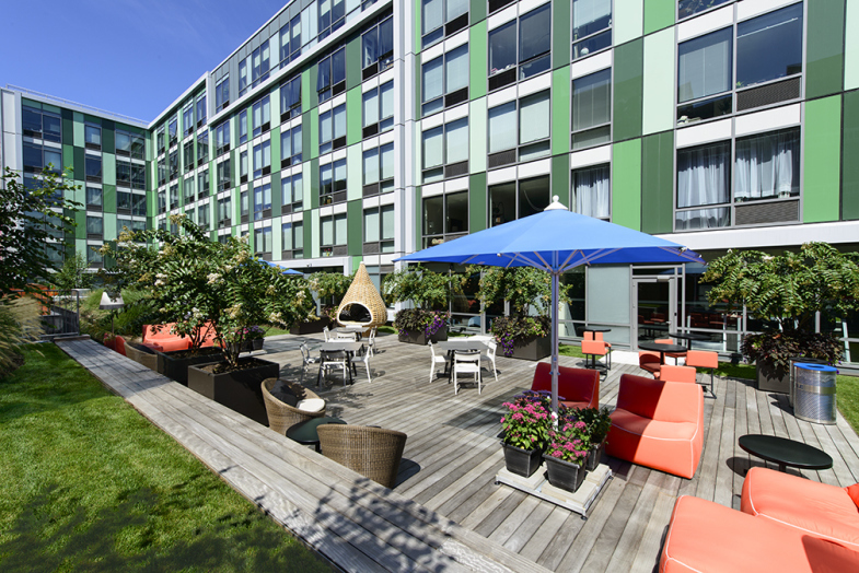 250N10 250 N 10th St, Brooklyn, NY 11211 - Photo 3 of 4