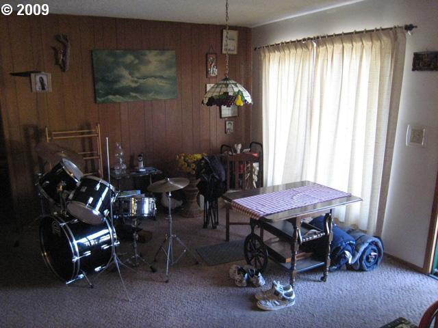 14650 Southwest Weir Road Beaverton, OR 97007 - Photo 10 of 15 Gallery Image 10