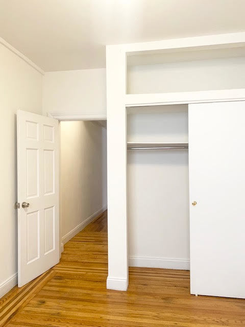 245 West 51st Street, Unit Undisclosed Manhattan, NY 10019 - Photo 6 of 13