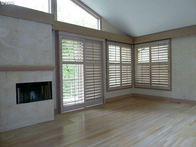 6775 North Bank Road Roseburg, OR 97470 - Photo 7 of 32 Gallery Image 7