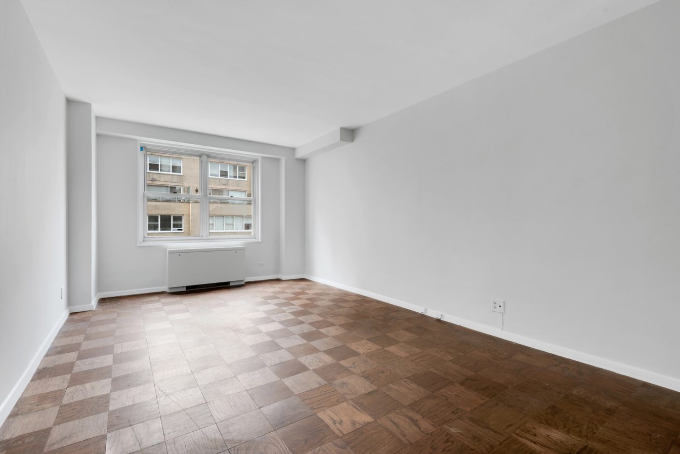 363 East 76th Street, Unit 10N Manhattan, NY 10021 - Photo 3 of 7