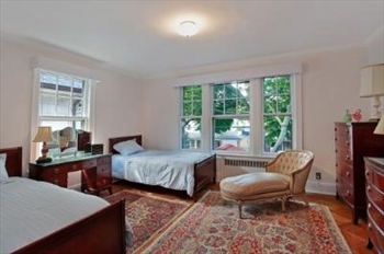 78 88th Street Brooklyn, NY 11209 - Photo 4 of 5