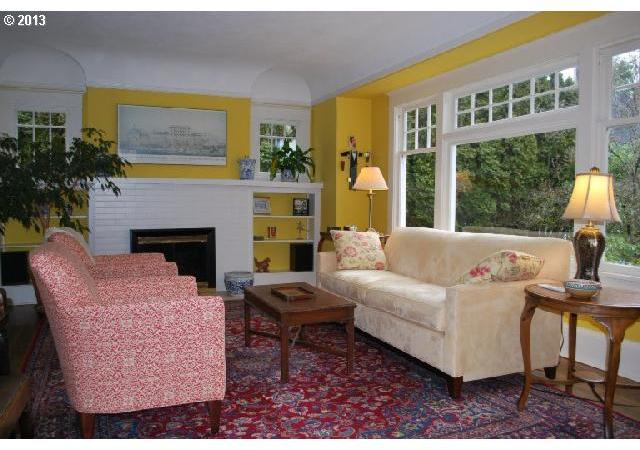 2134 Southwest Edgewood Road Portland, OR 97201 - Photo 3 of 16