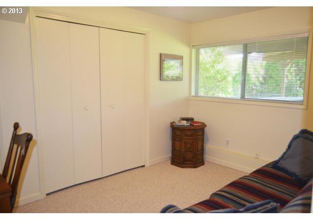 11720 Southwest Ridgecrest Drive Beaverton, OR 97008 - Photo 11 of 16 Gallery Image 11