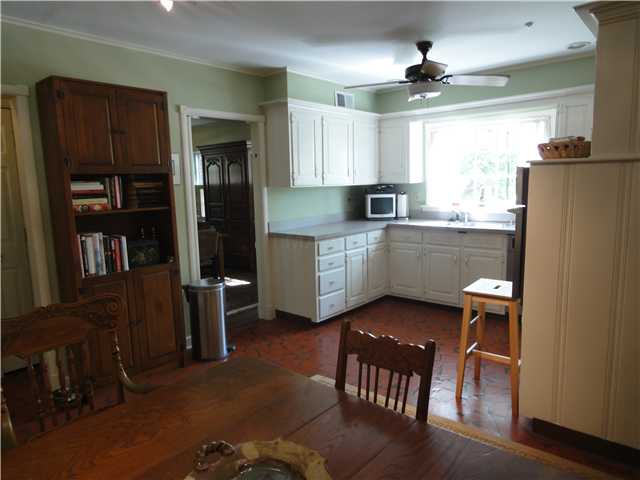 193 Green Glade Road Memphis, TN 38120 - Photo 5 of 12 Gallery Image 5
