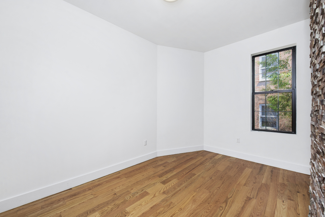 1082 Greene Avenue Brooklyn, NY 11221 - Photo 9 of 14
