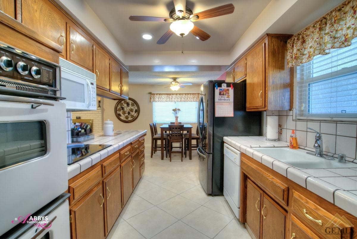 3601 Planz Road Bakersfield, CA 93309 - Photo 15 of 31