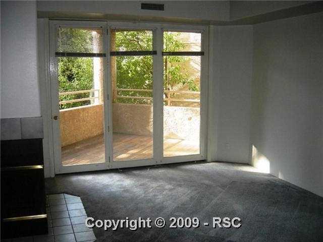175 West Cheyenne Road, Unit 220 Colorado Springs, CO 80906 - Photo 2 of 10 living room