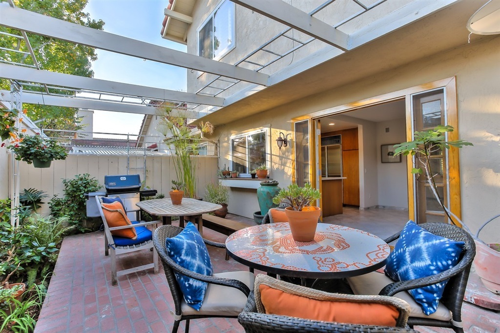 1720 Knollfield Way Encinitas, CA 92024 - Photo 10 of 25