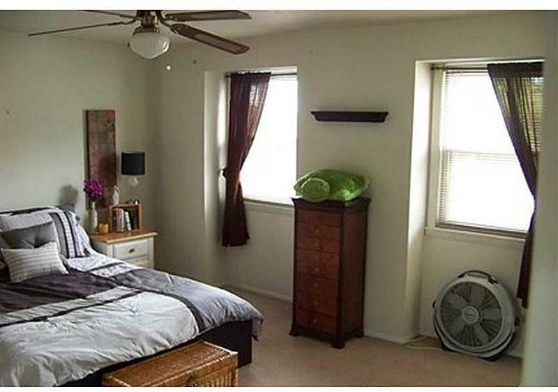 1511 Greentree Road Pittsburgh, PA 15220 - Photo 6 of 8 Gallery Image 6