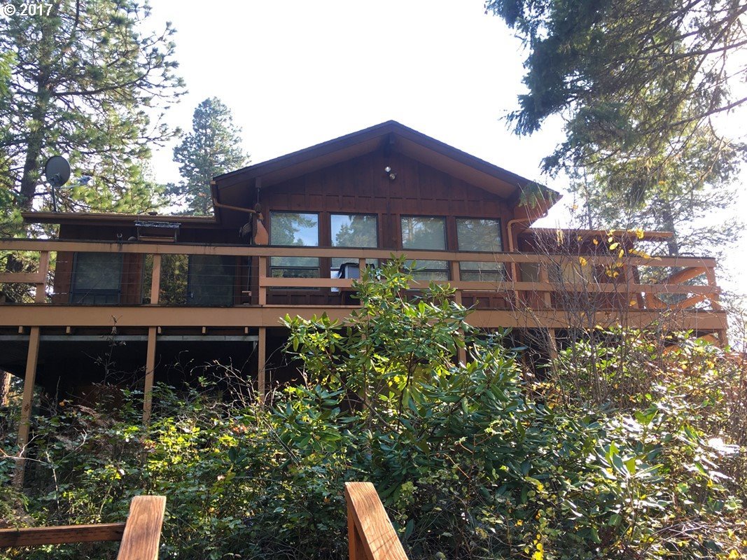 4520 Riverside Drive Hood River, OR 97031 - Photo 2 of 32 Gallery Image 2