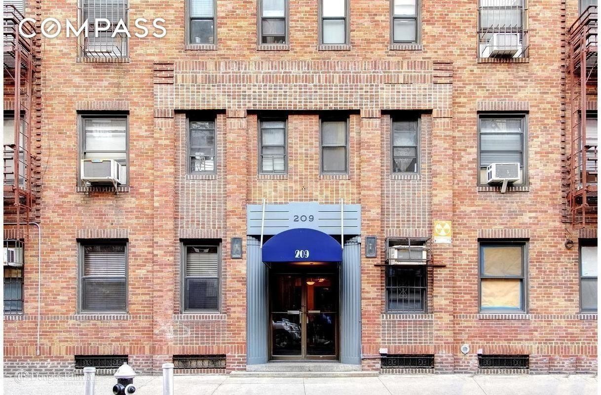 209 West 104th Street, Unit 2C Manhattan, NY 10025 - Photo 1 of 10