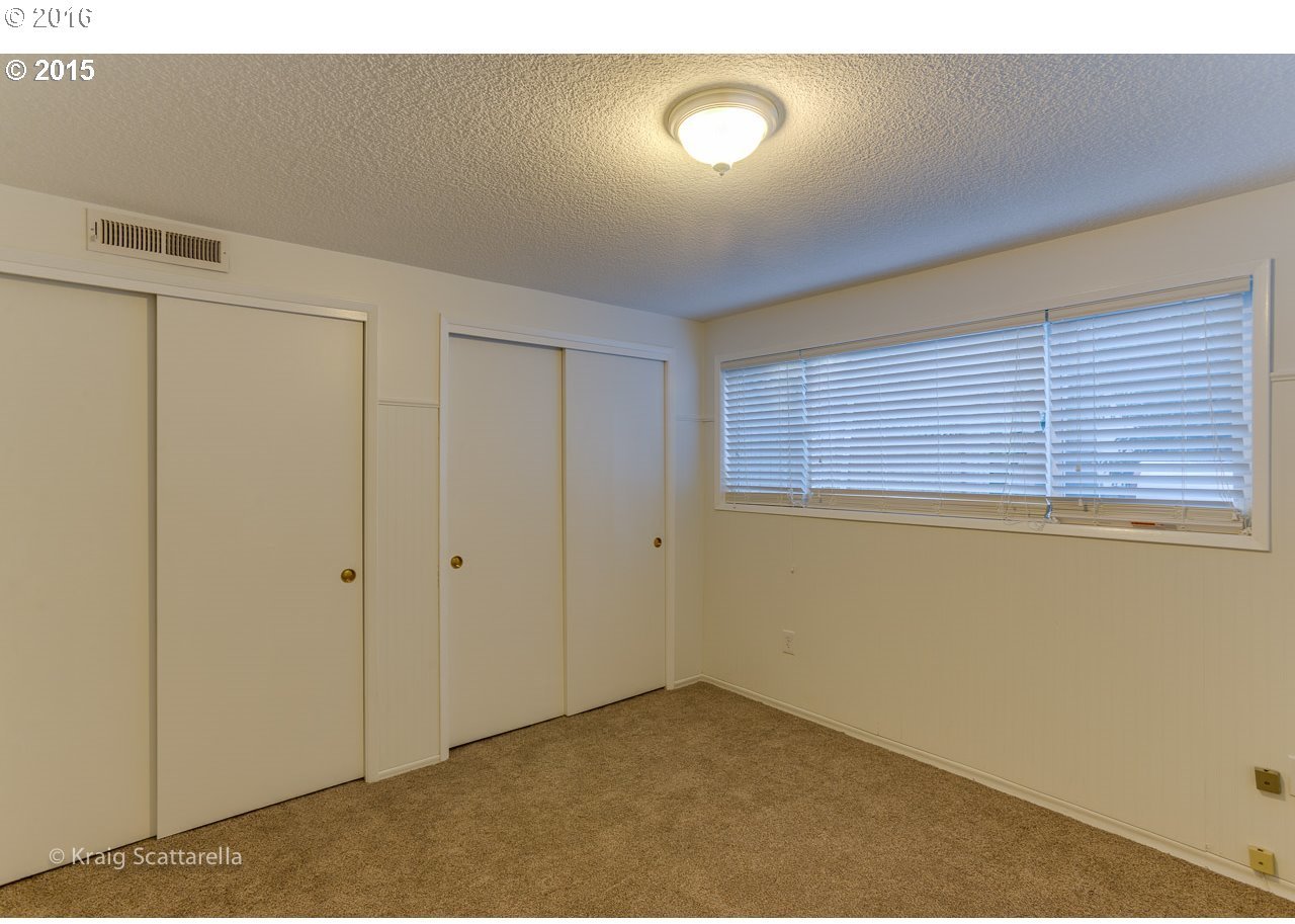 5225 Southwest Oleson Road Portland, OR 97225 - Photo 11 of 23 Gallery Image 11