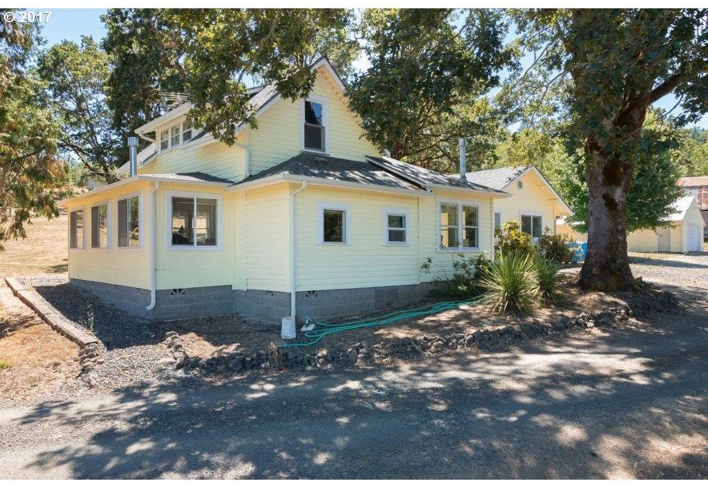 1780 Cleveland Hill Road Roseburg, OR 97471 - Photo 12 of 32 Gallery Image 12
