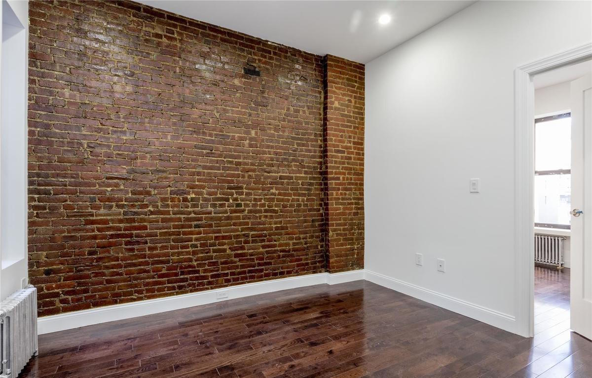 176 East 85th Street, Unit D Manhattan, NY 10028 - Photo 2 of 4