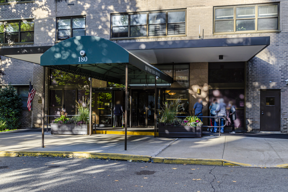 Lincoln Towers 180 West End Ave, Manhattan, NY 10023 - Photo 3 of 6