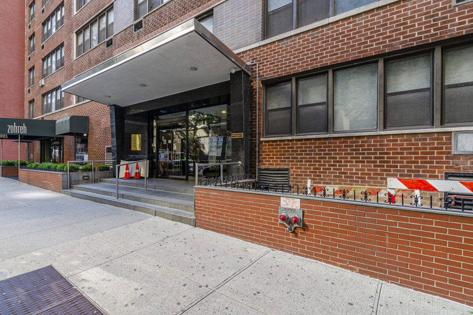 The Leslie House at 220 E 54th St Manhattan, NY Compass