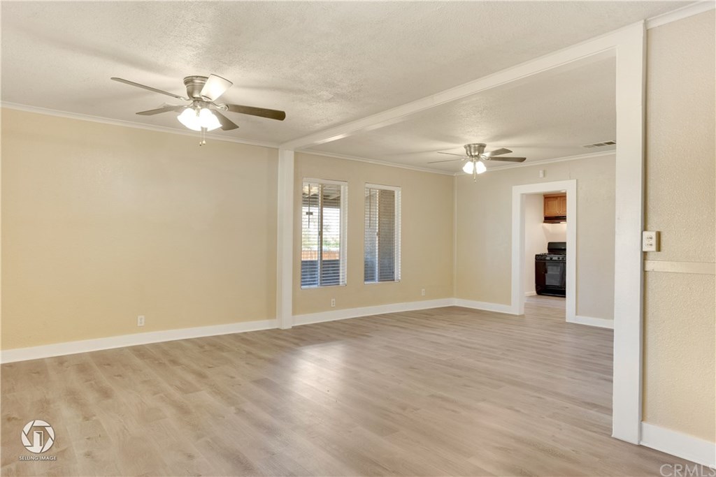 220 Tyler Street Taft, CA 93268 - Photo 6 of 36