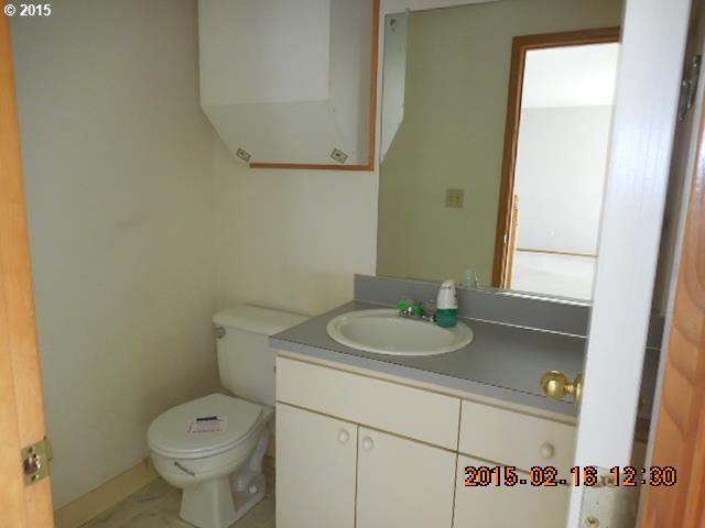 21498 Southwest Jay Street Aloha, OR 97003 - Photo 6 of 12