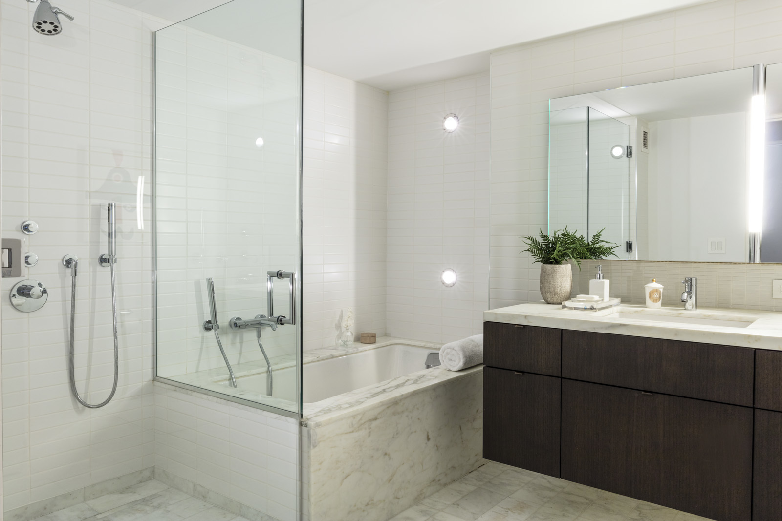 421 Hudson Street, Unit 310 Manhattan, NY 10014 - Photo 8 of 16