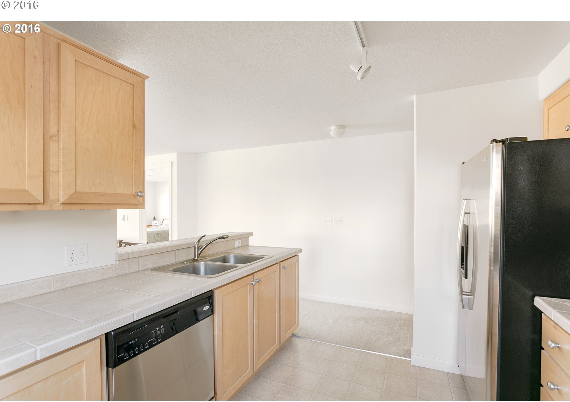 790 Northwest 185th Avenue Beaverton, OR 97006 - Photo 5 of 14