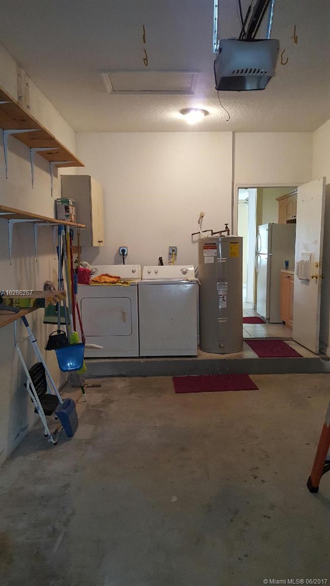 13804 Southwest 124th Avenue Road Miami, FL 33186 - Photo 5 of 30