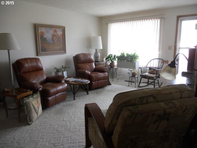 1099 Princeton Road Woodburn, OR 97071 - Photo 2 of 15 Gallery Image 2