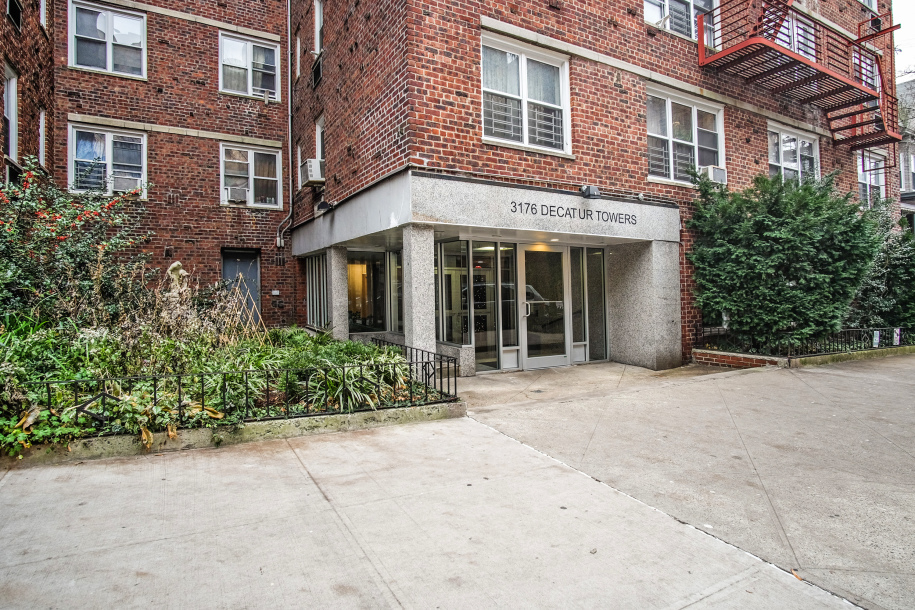 Decatur Towers 3176 Decatur Ave, Bronx, NY 10467 - Photo 2 of 3