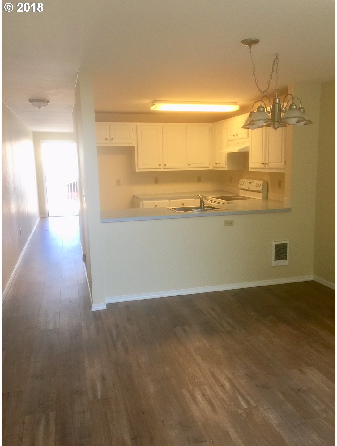 17564 Northwest Springville Road, Unit H12 Portland, OR 97229 - Photo 6 of 13 Gallery Image 6