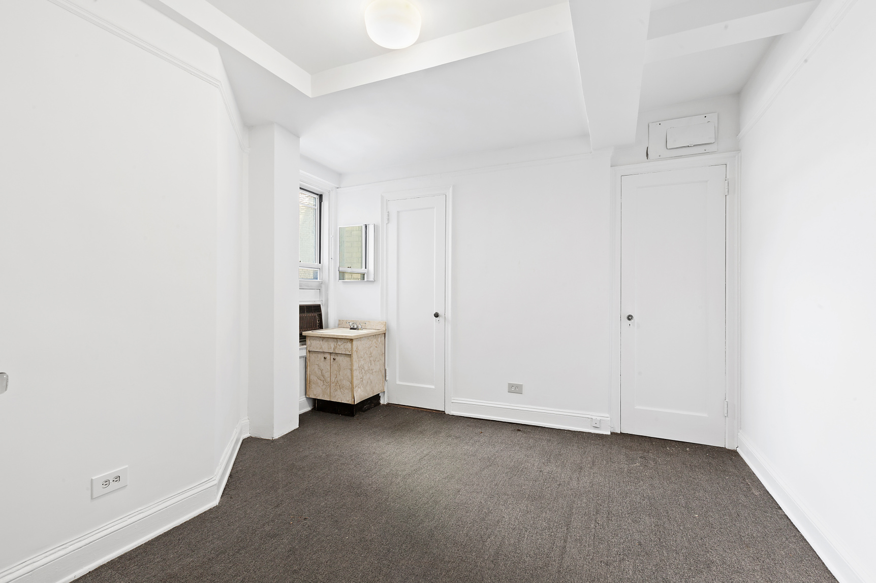 110-118 Riverside Drive, Unit 10D Manhattan, NY 10024 - Photo 10 of 12