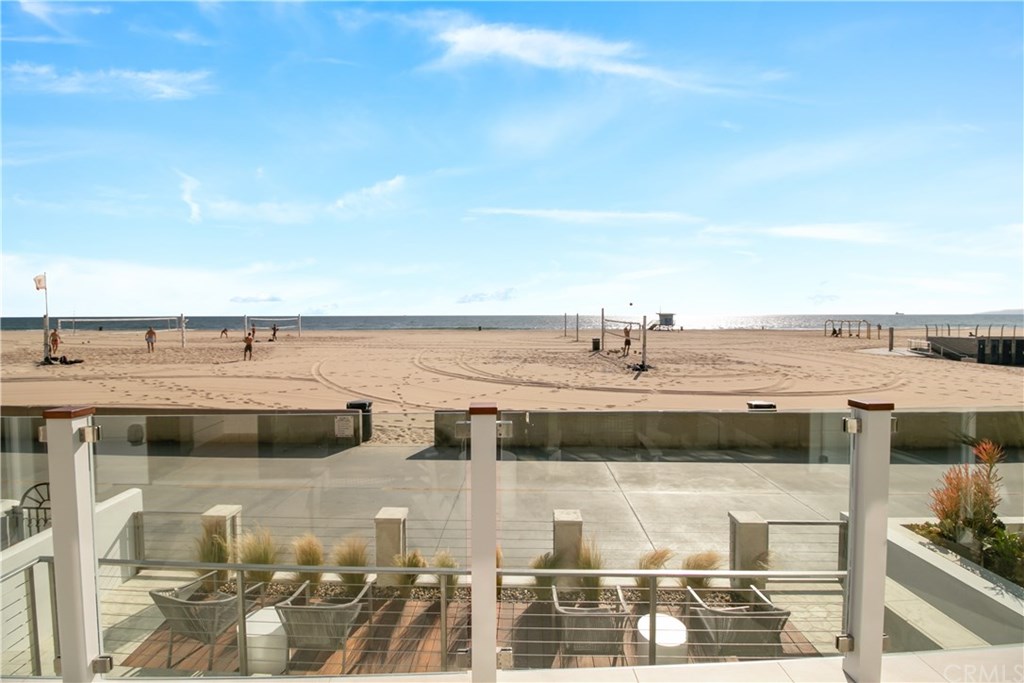 2120 The Strand Hermosa Beach, CA 90254 - Photo 4 of 51