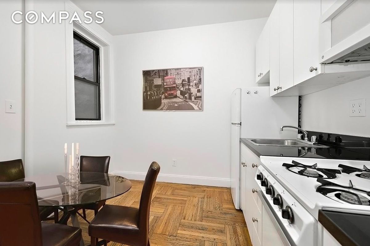 195 Prince Street, Unit 4W Manhattan, NY 10012 - Photo 2 of 5