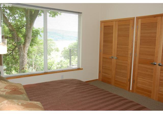 402 Center Street Mosier, OR 97040 - Photo 9 of 16 Gallery Image 9