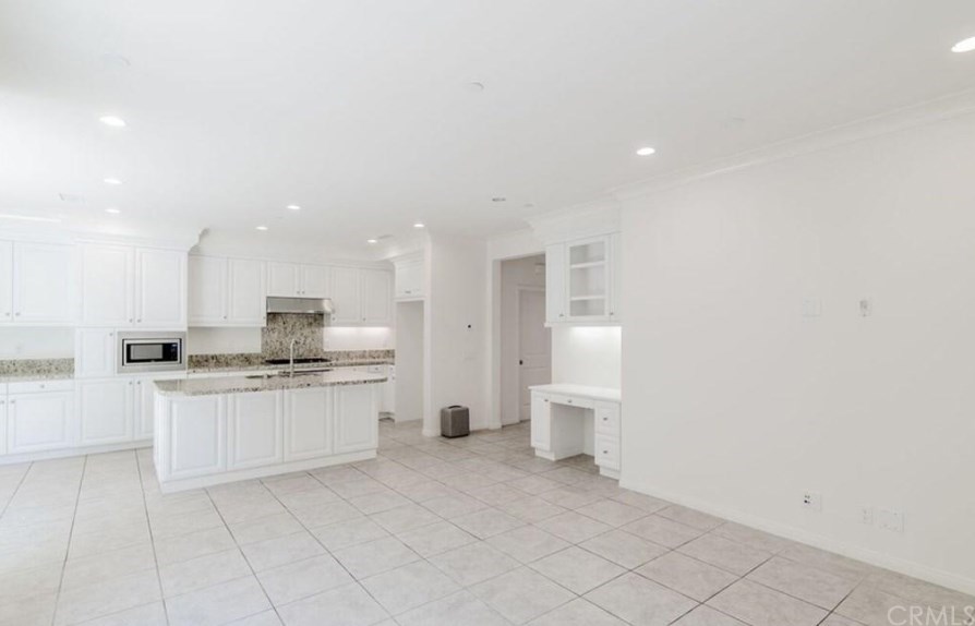 46 Brindisi Irvine, CA 92618 - Photo 4 of 16